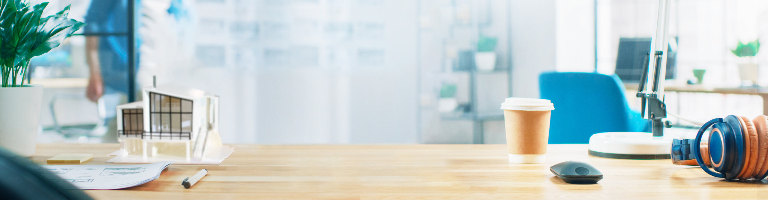 AOC P2 U27P2 LED display